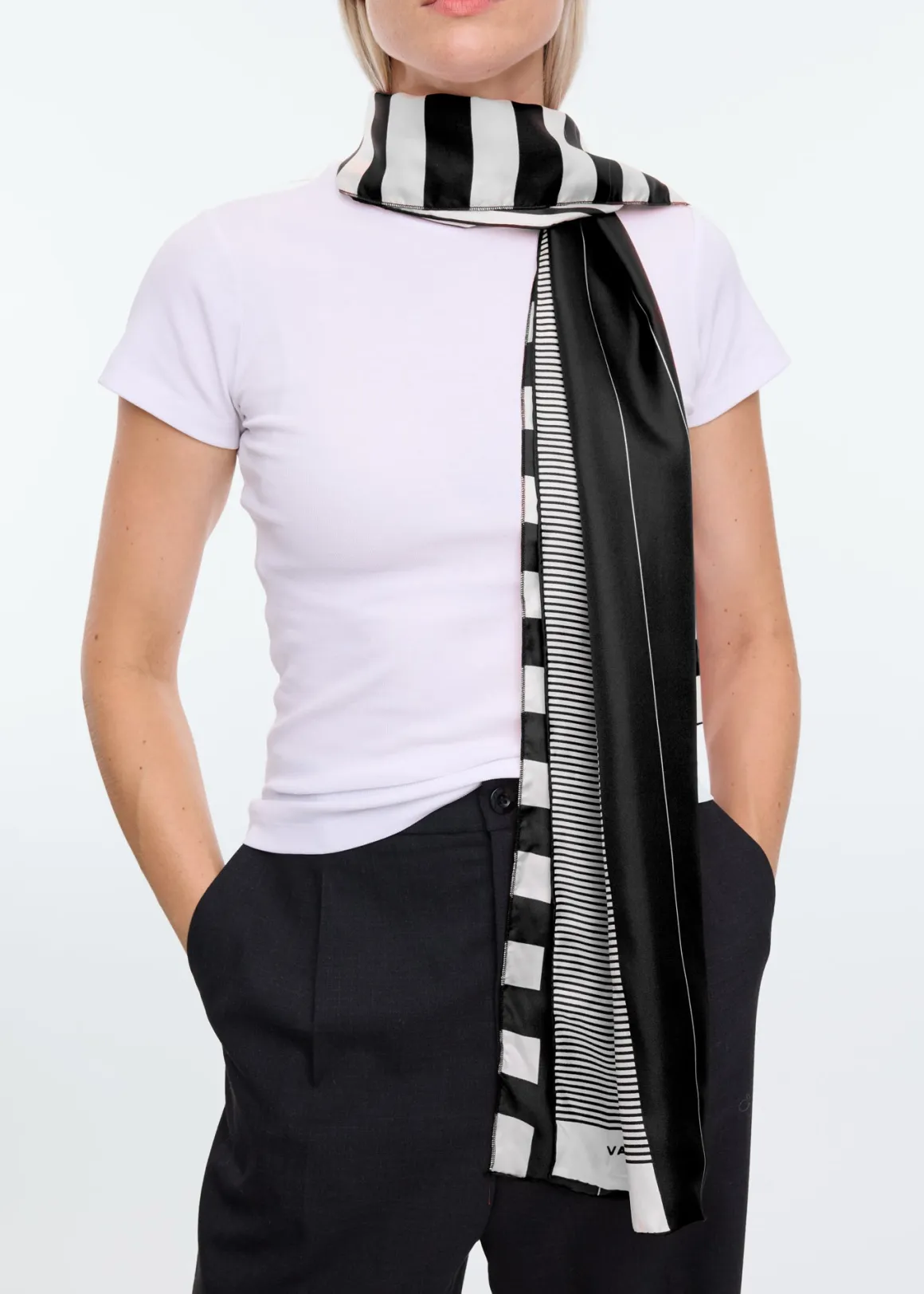 VANILIA Stripe scarf vari long Zwart Discount