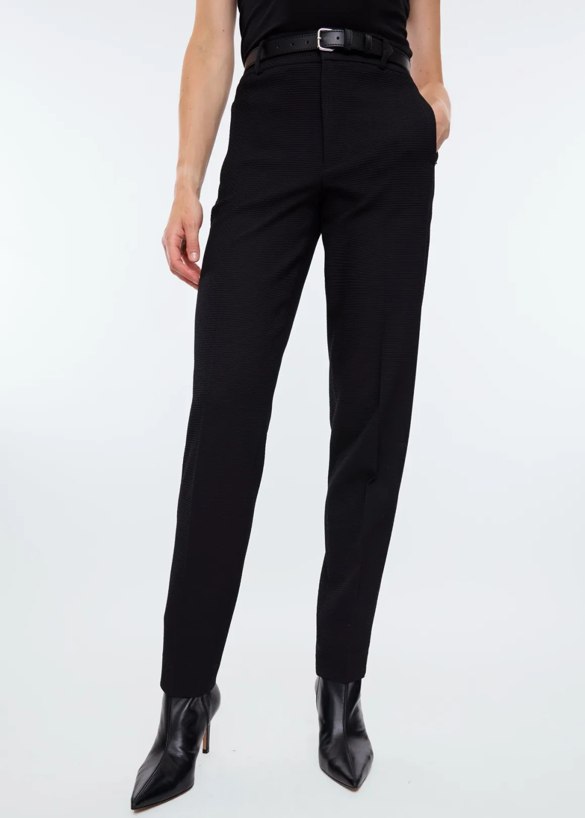 VANILIA Tapered waffle trousers tall Zwart Fashion