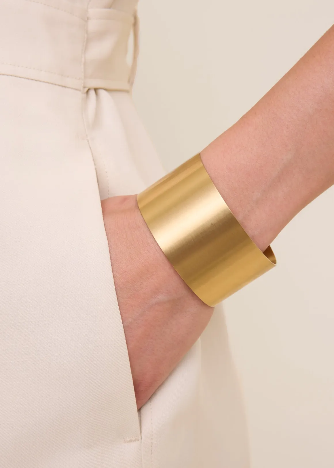 VANILIA Wide plated bangle Gold Online